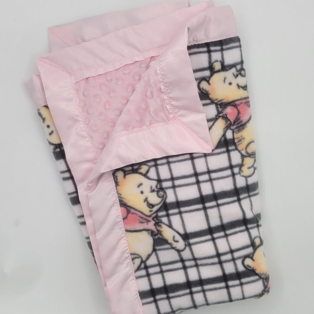 Handmade Pooh Head Toss fleece blanket with Satin binding and Minky dot  34 x 40